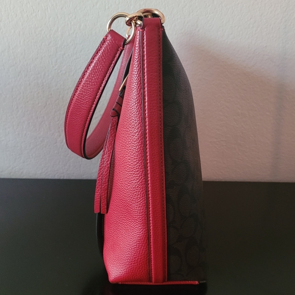 Coach Marlon Hobo In Signature Canvas - Picture 4 of 16